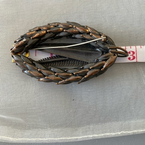 π2/$20 Vintage Leaf Bronze Tone Pendant Or Brooch 2.75β - Picture 4 of 7